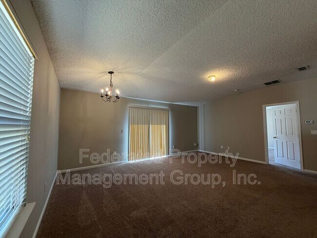 Foto del edificio - 1455 Bitterberry Dr