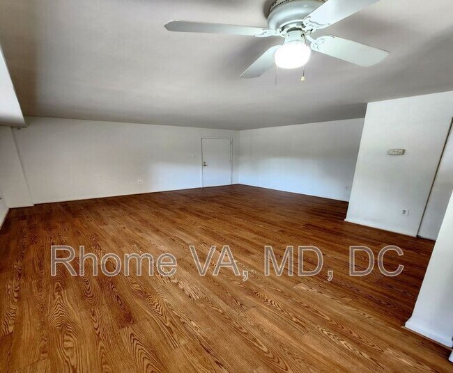 Foto del edificio - 3220 S 28th St