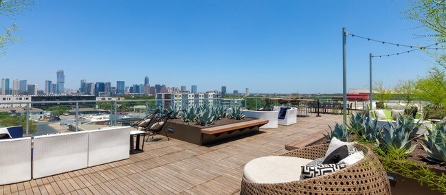 Building Photo - Urban Luxury: 2-Bedroom Rentals with Premi...