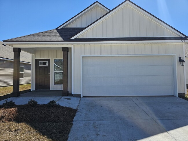 Building Photo - 932 Renova Dr