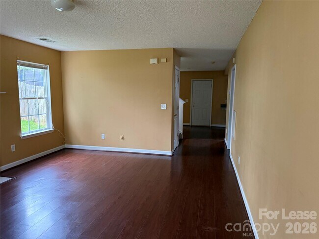Foto del edificio - 3327 Buckvalley Dr