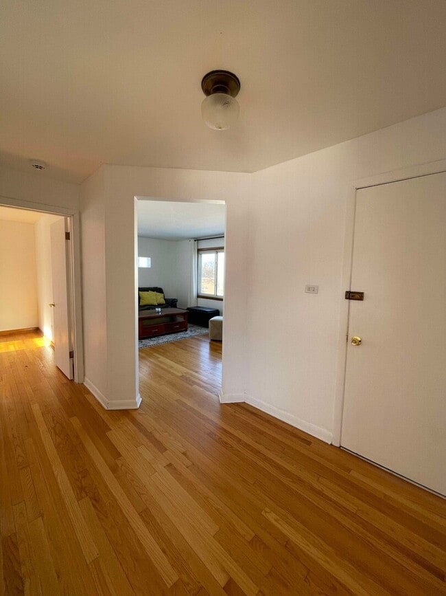 Foto del edificio - 6309 W Touhy Ave