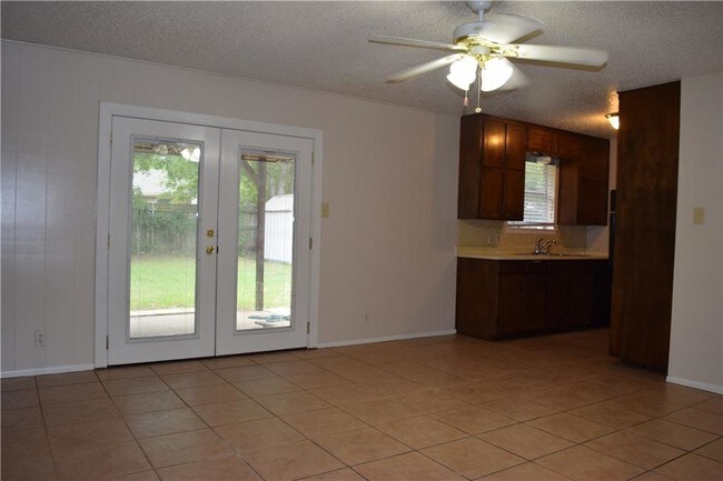 Building Photo - 6632 Harrison Way