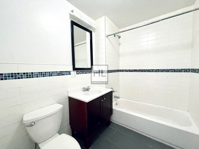 Building Photo - Large STUDIO | Dekalb Avenue, Bushwick