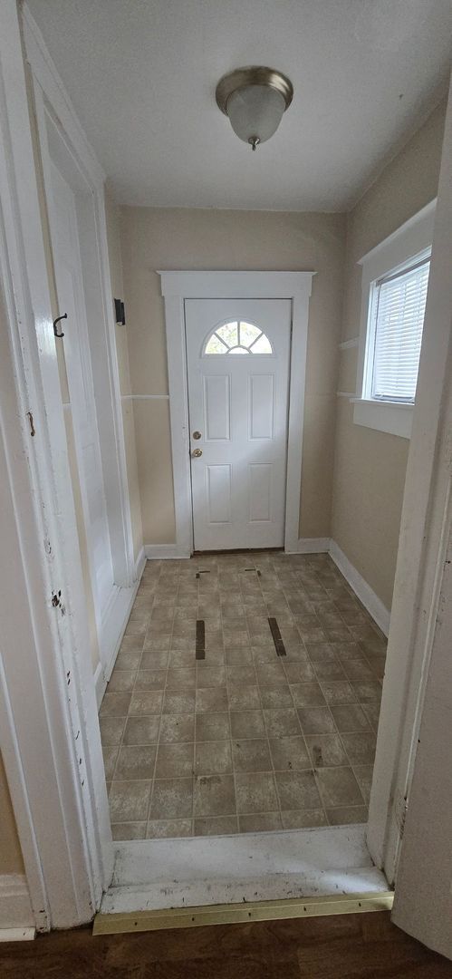 Foto del edificio - 905 W Charles St