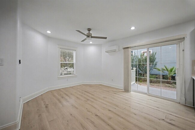 Building Photo - 2817 Avenue Q