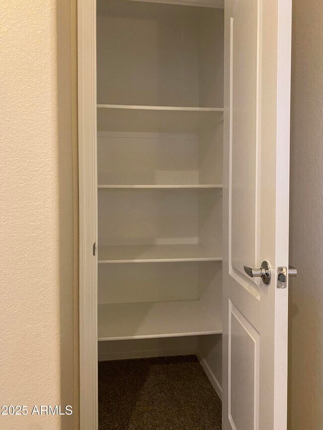 Foto del edificio - 17150 N 23rd St