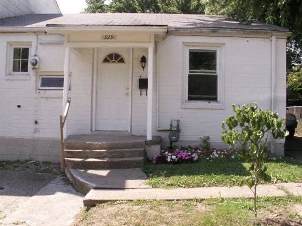Building Photo - 329 Hemlock Dr