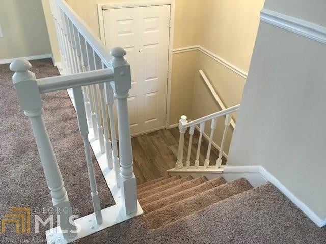 Building Photo - 425 Hembree Forest Cir