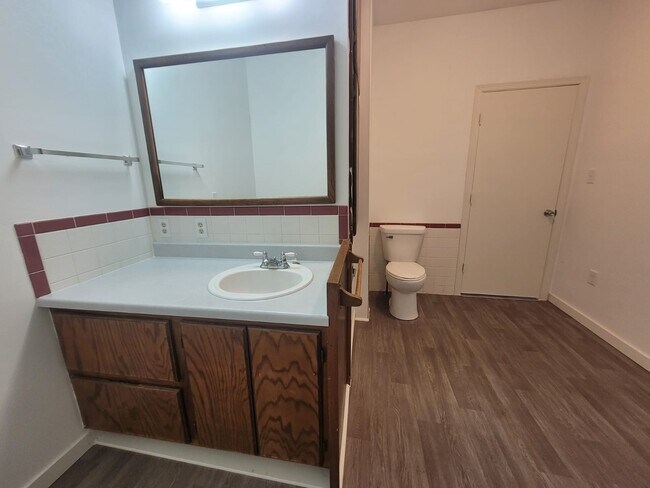 Foto del edificio - 802 E 15th St