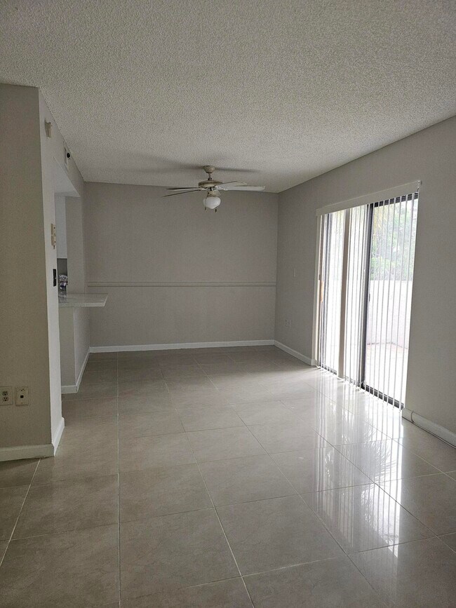 Building Photo - 8455 Coral Lake Way