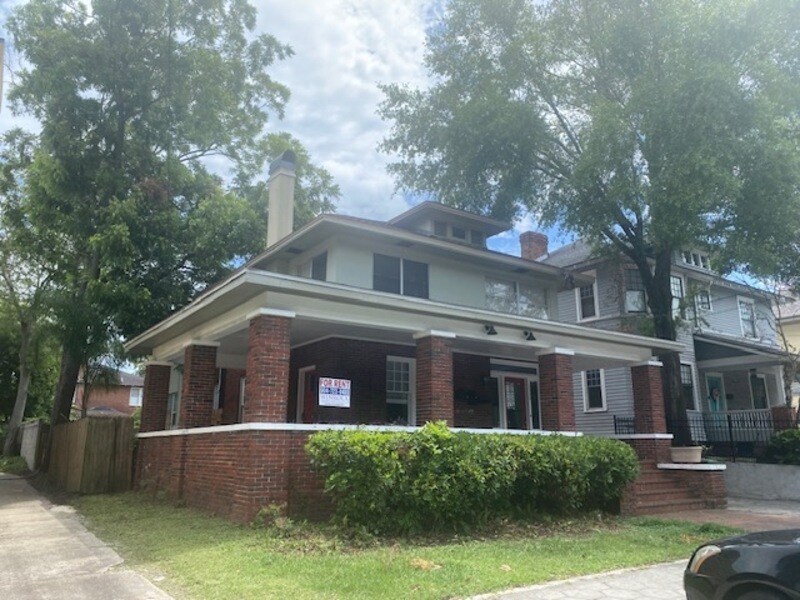 Primary Photo - 2330 Park St