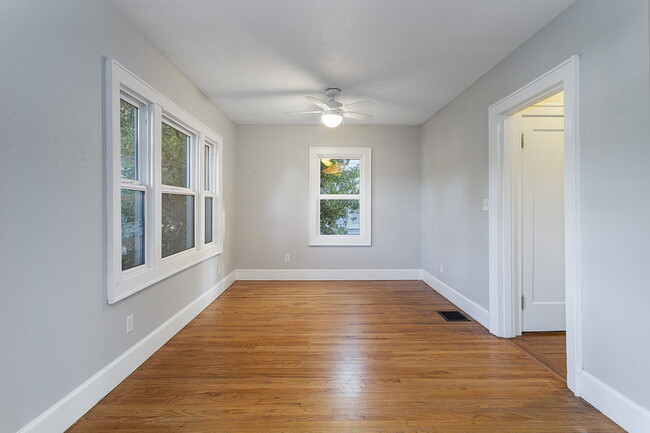 Building Photo - 5417 SE 45th Ave
