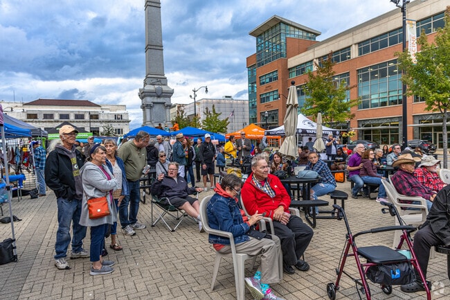 Head from Manree Park to downtown Racine for First Fridays.