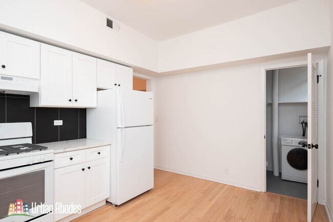 Foto del edificio - 843 N Maplewood Ave