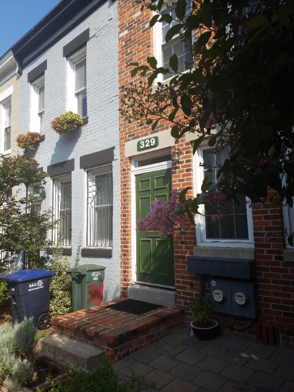 Building Photo - 329 Elm St NW