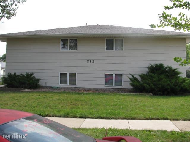 Primary Photo - 212 N State St