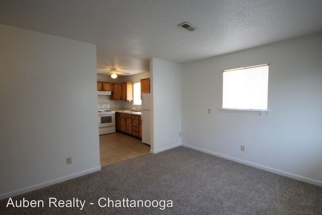 Building Photo - 3 br, 1 bath House - 6208 Walden Avenue