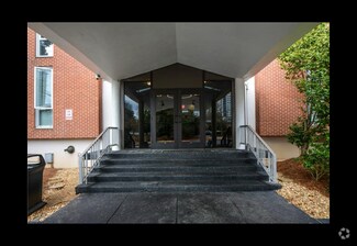 Building Photo - 3060 Pharr Court North NW
