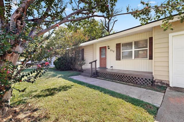 Foto del edificio - 317 W Pecan St