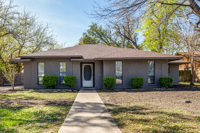 Photo - 2712 Chebi Ln House