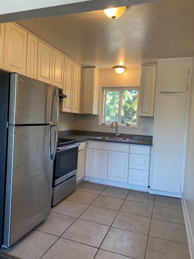 Building Photo - 25873 Huntwood Ave