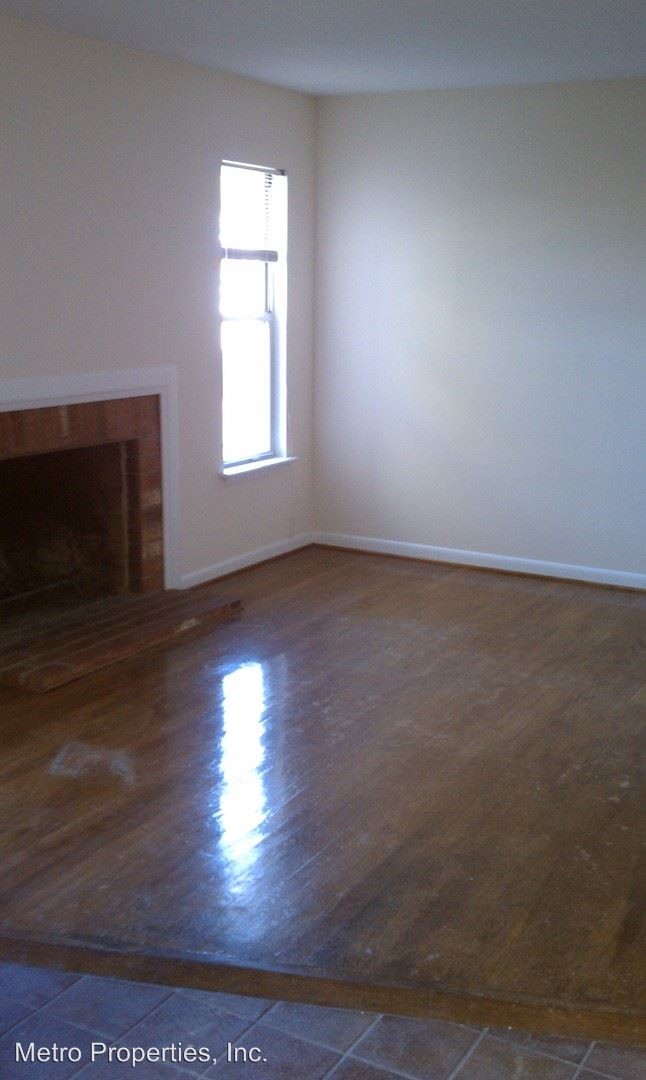 Building Photo - 3516 Grove Ave
