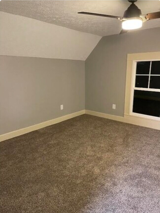 Foto del edificio - 1338 W 85th St