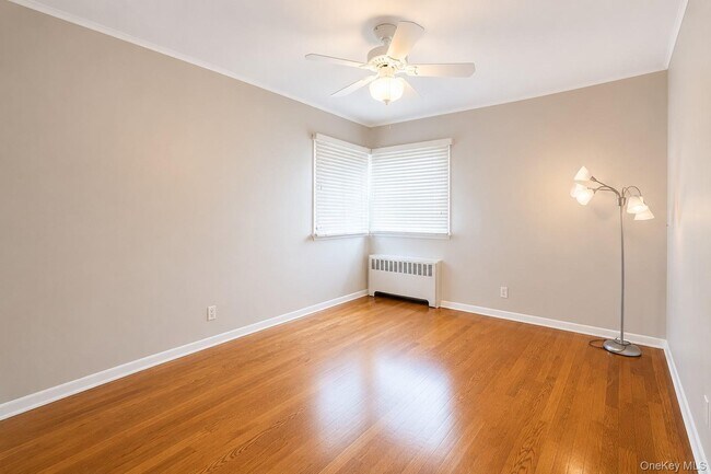 Foto del edificio - 151-15 25th Ave