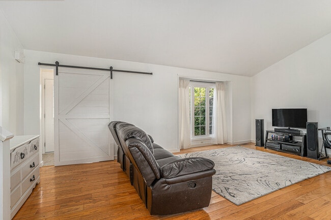 Habitación familiar - 7342 Cherry Ave