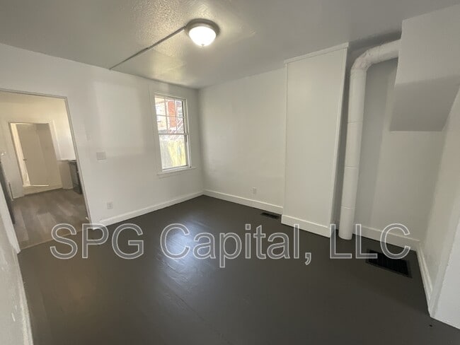 Foto del edificio - 208 Liberty Ct