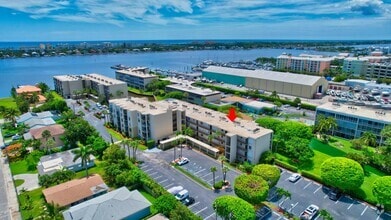 Building Photo - 890 N Federal Hwy