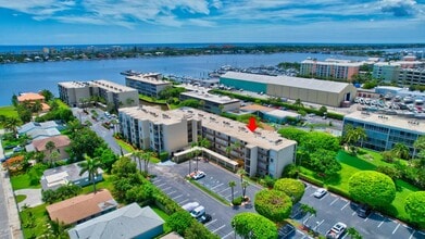 Building Photo - 890 N Federal Hwy