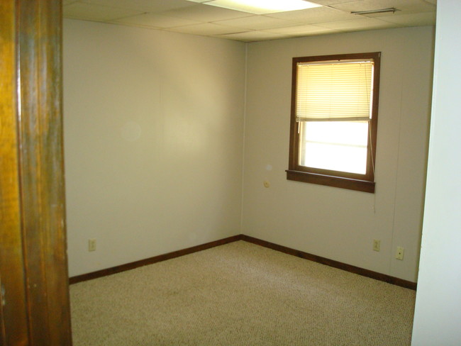 Building Photo - 728 Seneca St