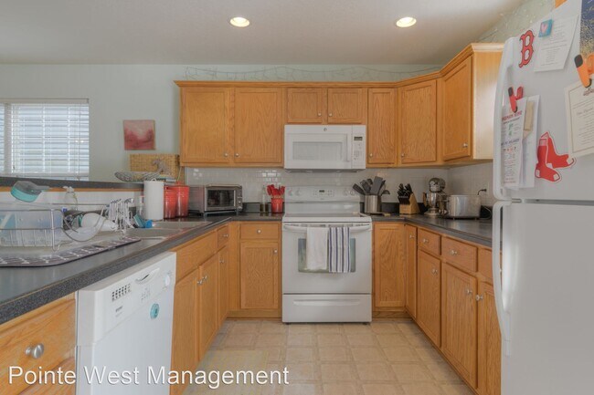 Building Photo - 3 br, 2.5 bath House - 1625 Whipple Drive