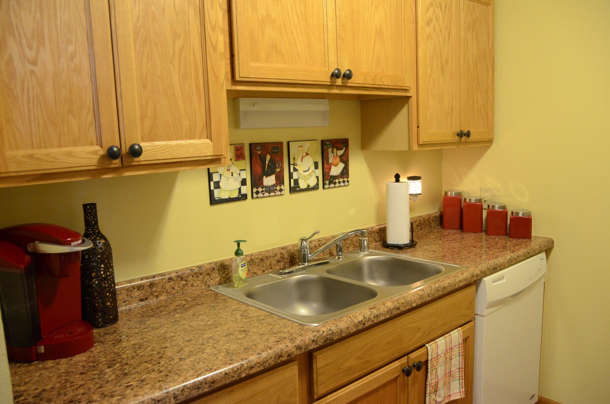Maple Creek Apartments in Beloit, WI