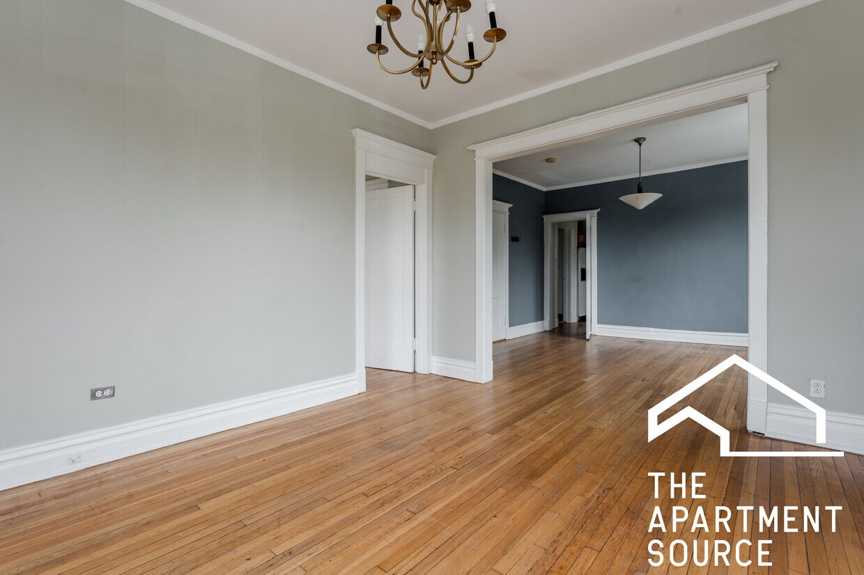 Primary Photo - 3601 N Ashland Ave