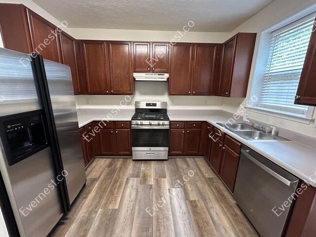 Building Photo - 125 Oak Green Dr