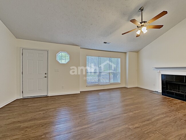 Building Photo - 119 Willow Springs Ln