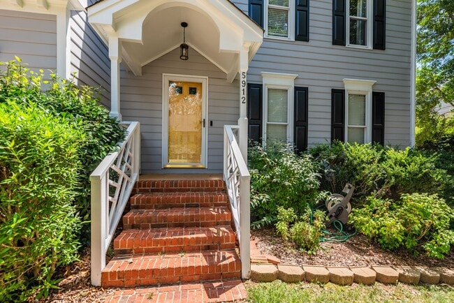 Building Photo - Beautiful 4-bedroom home near Crabtree!