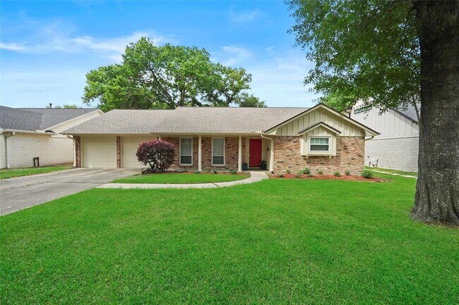 Building Photo - 10502 Timberwood Dr
