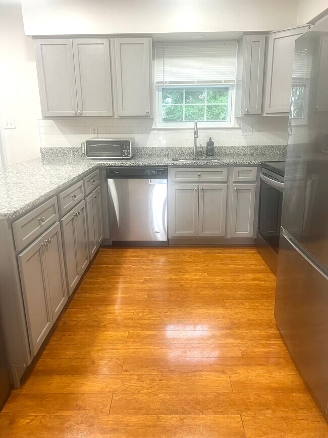 Foto del edificio - 1660 willowwood ct