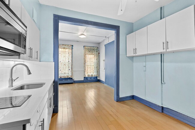 Photo - 105 Thompson St Apartment