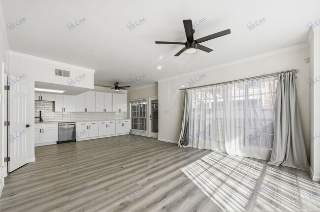 Building Photo - 7151 Gaston Ave