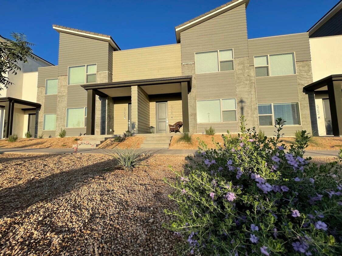 5764 South Russet Sun Drive Townhome Rentals in St. UT