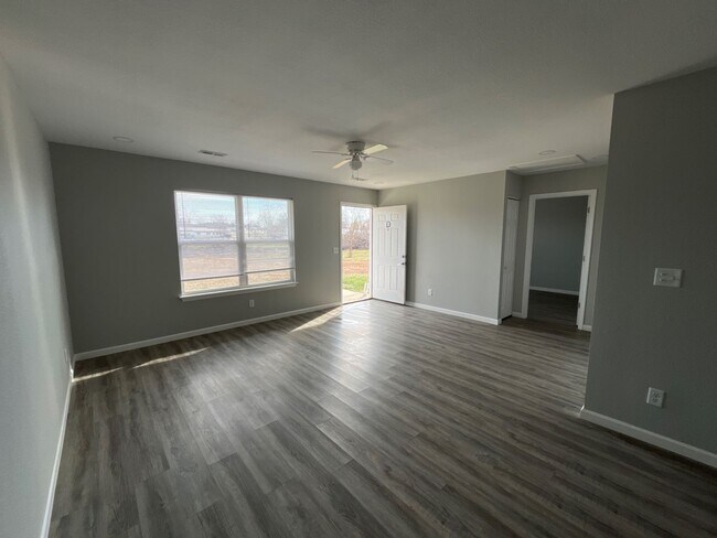 Foto del edificio - 1208 Jones Ave
