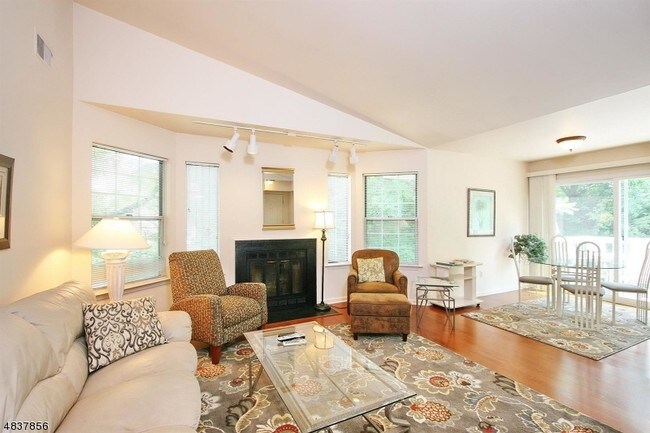 Building Photo - 51 Fieldstone Rd