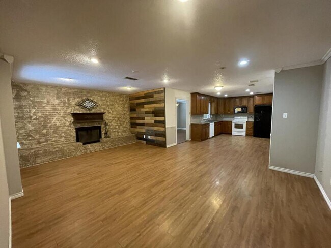 Foto del edificio - 1206 Phyllis Dr