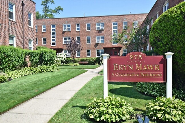 Foto del edificio - 275 Maple Ave