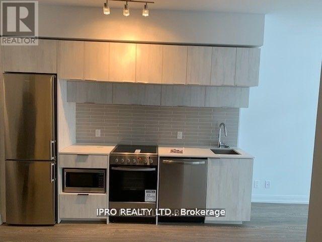 Photo du bâtiment - 181-P181 Dundas St E